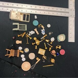 Miniature Dollhouse Accessories Set